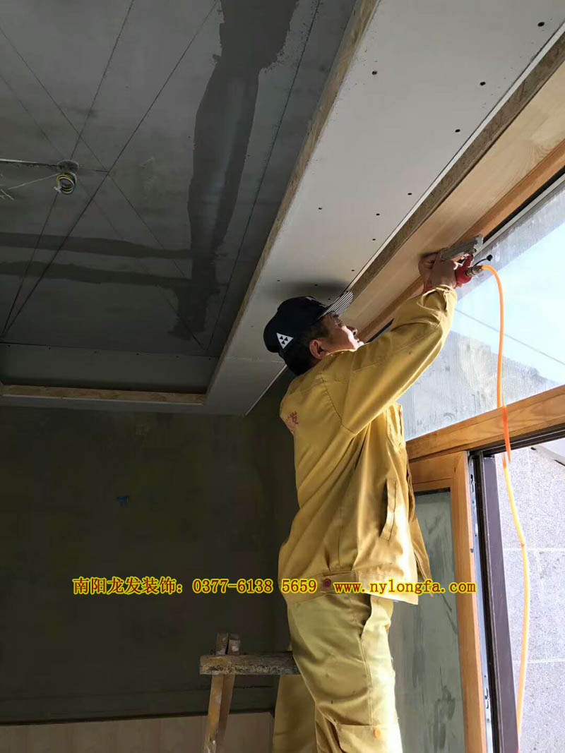 南阳龙发装饰木工师傅